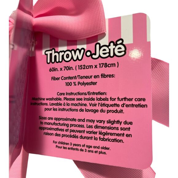 Hello Kitty Sanrio White Pink Blue Spring Flowers Throw Blanket 60x70 NWT - Picture 6 of 6